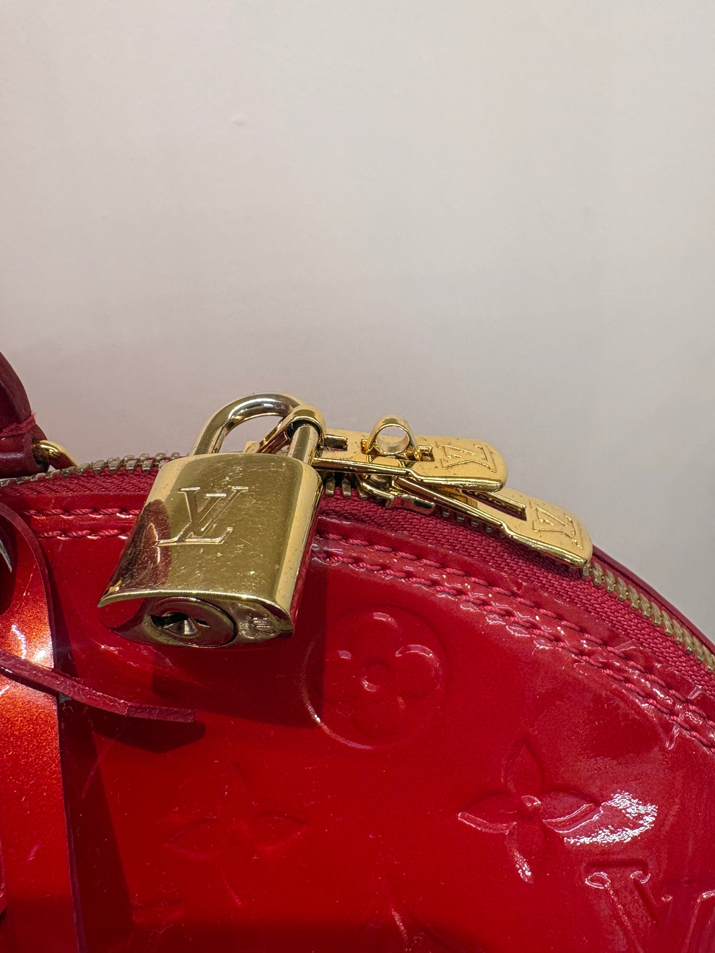 Louis Vuitton Borsa Alma GM in Pelle Monogram Vernis Rosso Fuoco