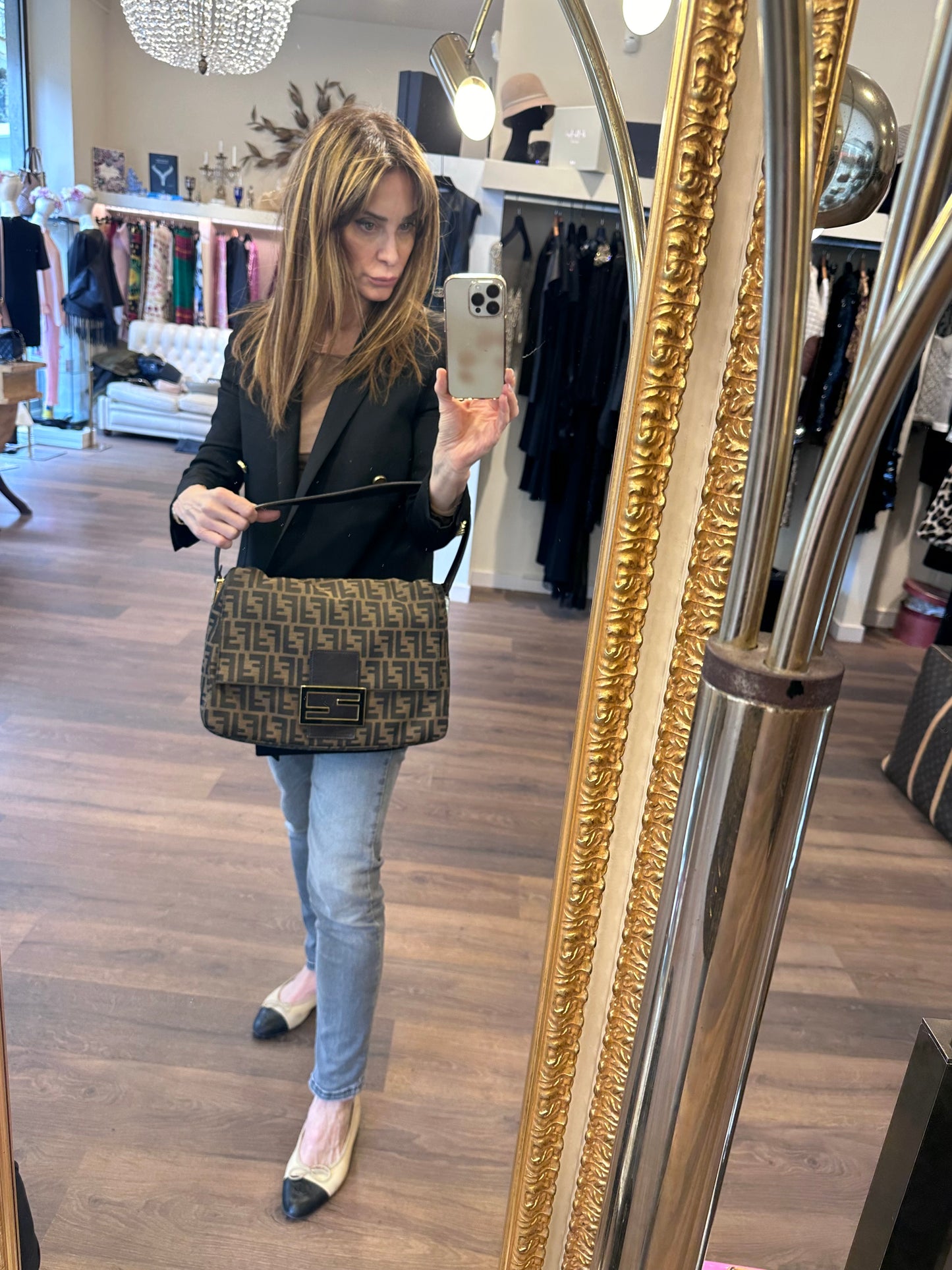 Fendi borsa Mama a spalla con monogram