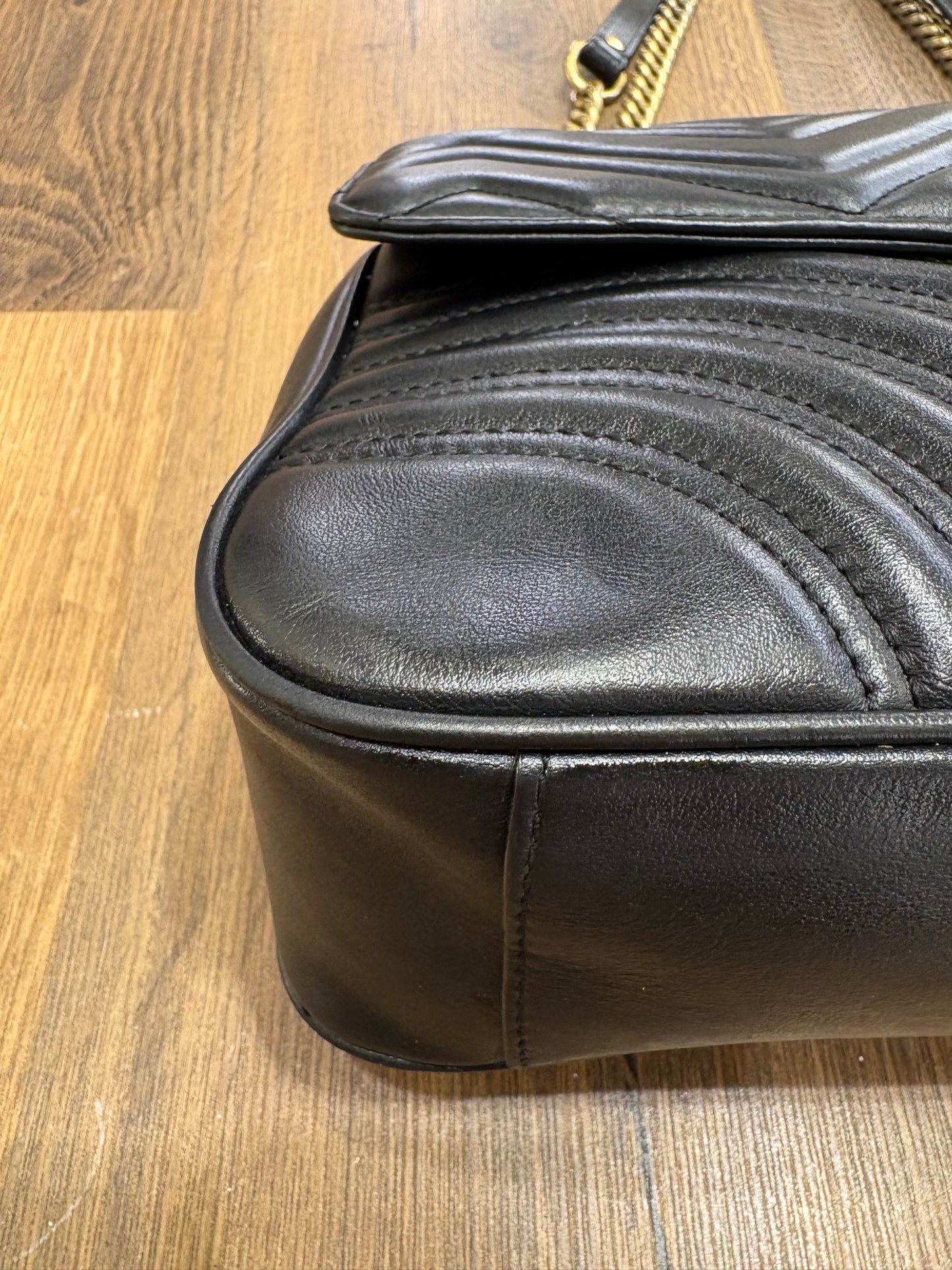 Borsa a spalla Gucci GG Marmont Large in pelle Matelassé - 30 cm