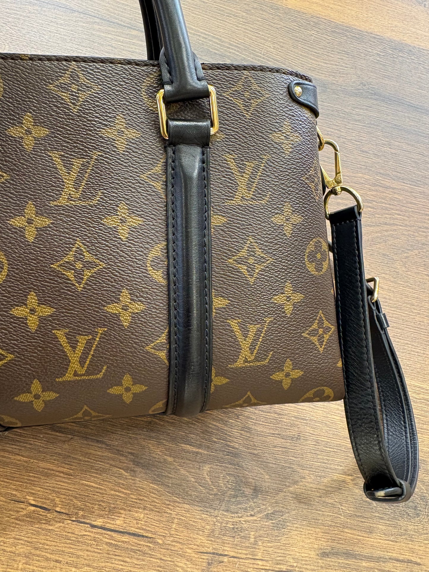 Borsa a Mano Louis Vuitton Soufflot BB Monogram Noir