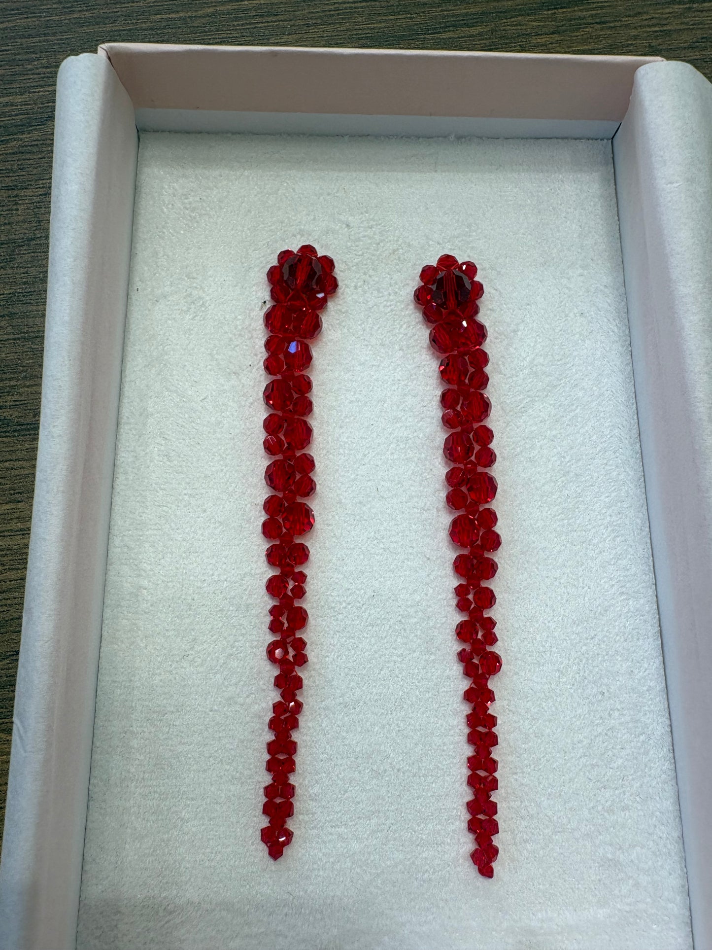 Simone Rocha Orecchini Pendenti "Drip" in Cristallo Sfaccettato Rosso