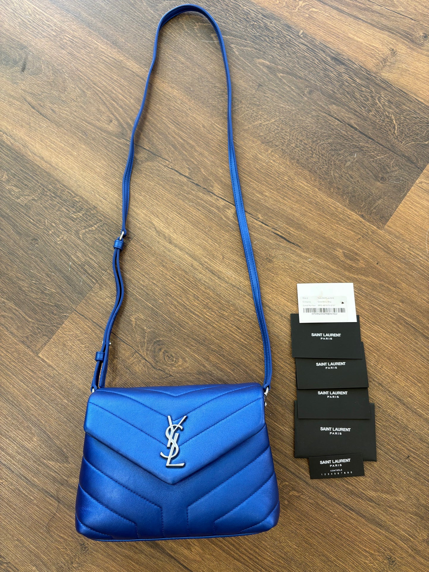 Ysl Loulou Toy in pelle matelasse’ azzurro metallizzato. Nuovo