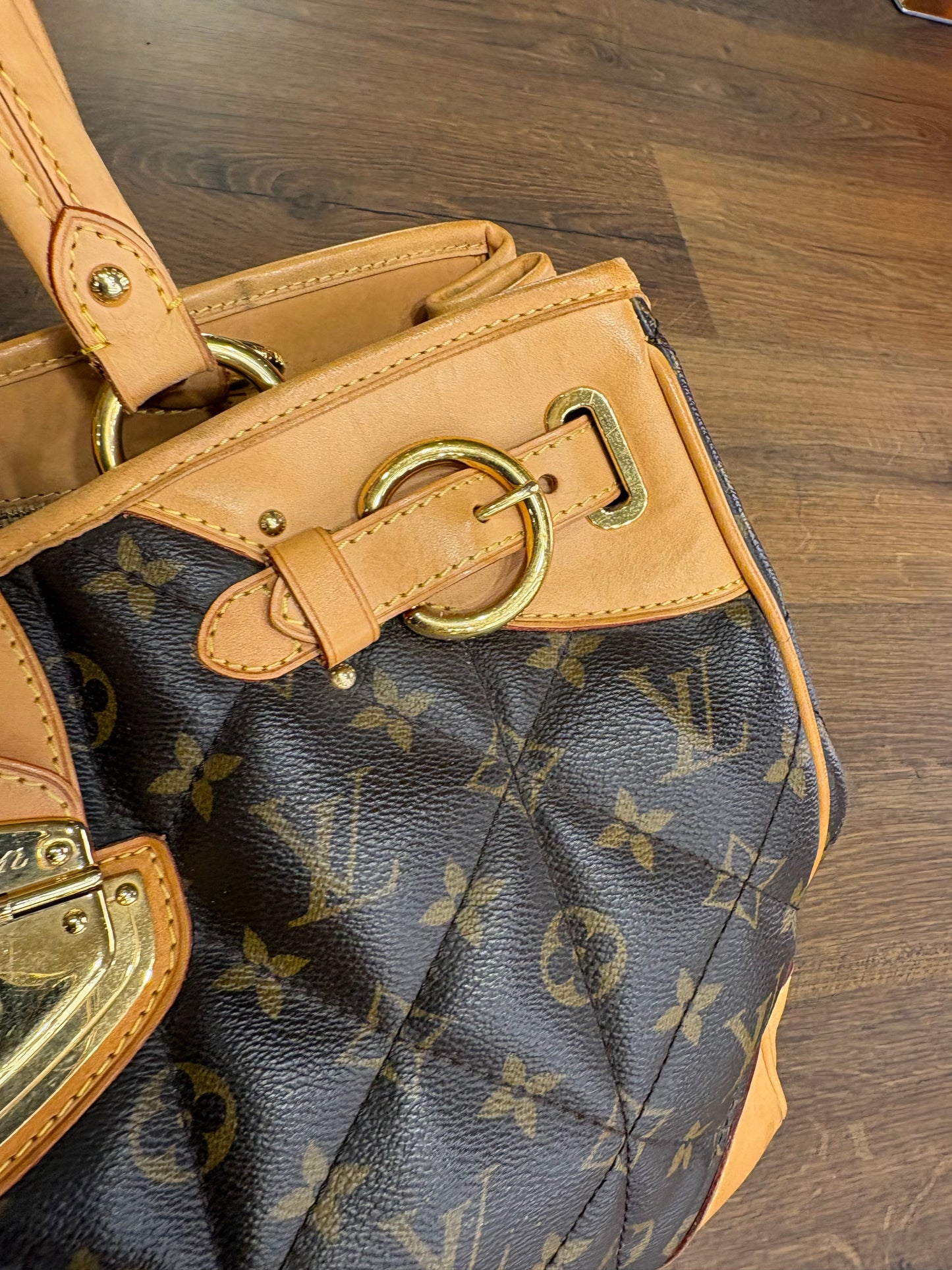 Louis Vuitton Etoile Shopper in tel Monogram trapuntata con finiture in pelle