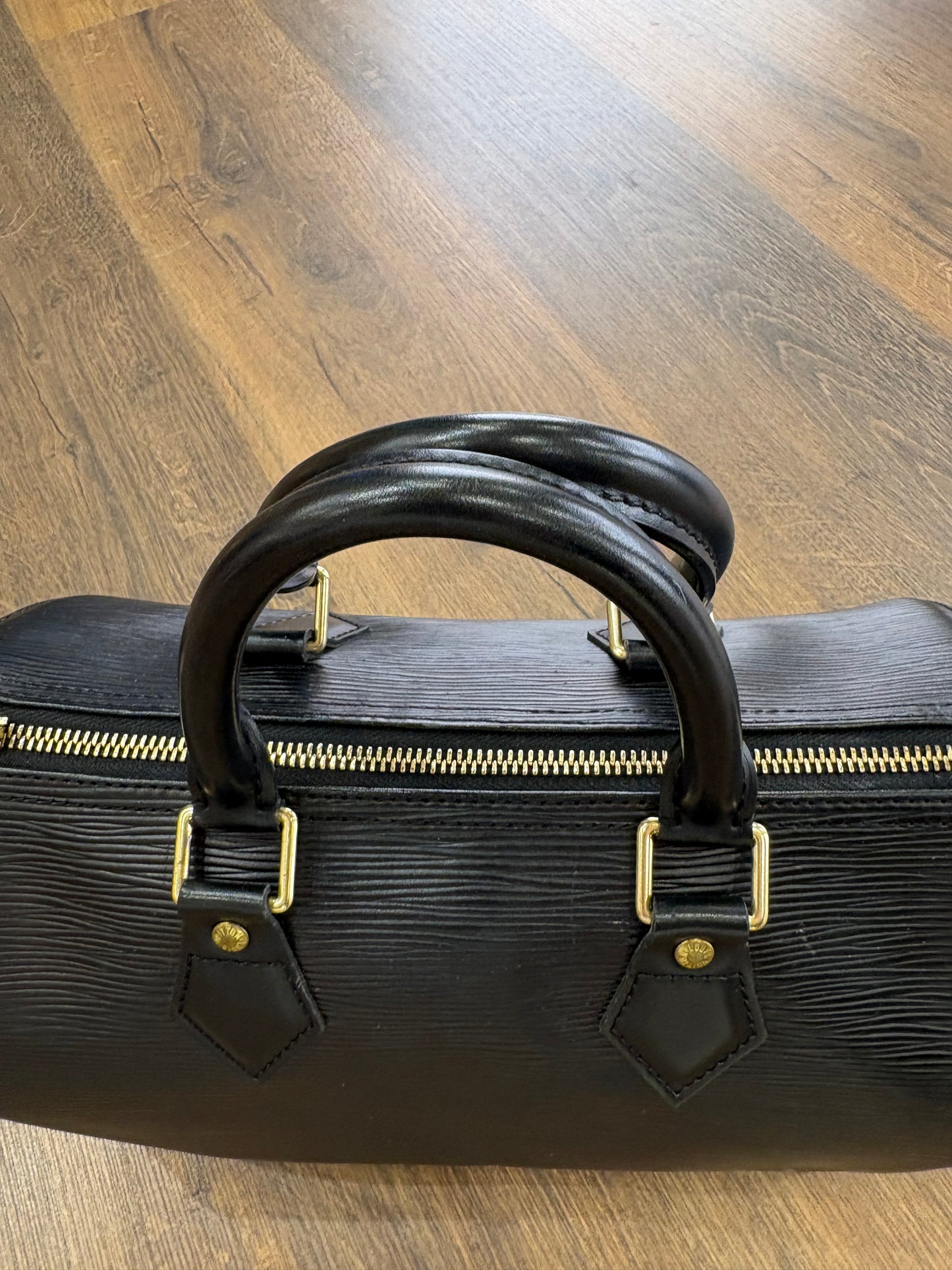Louis Vuitton speedy in pelle epi nero