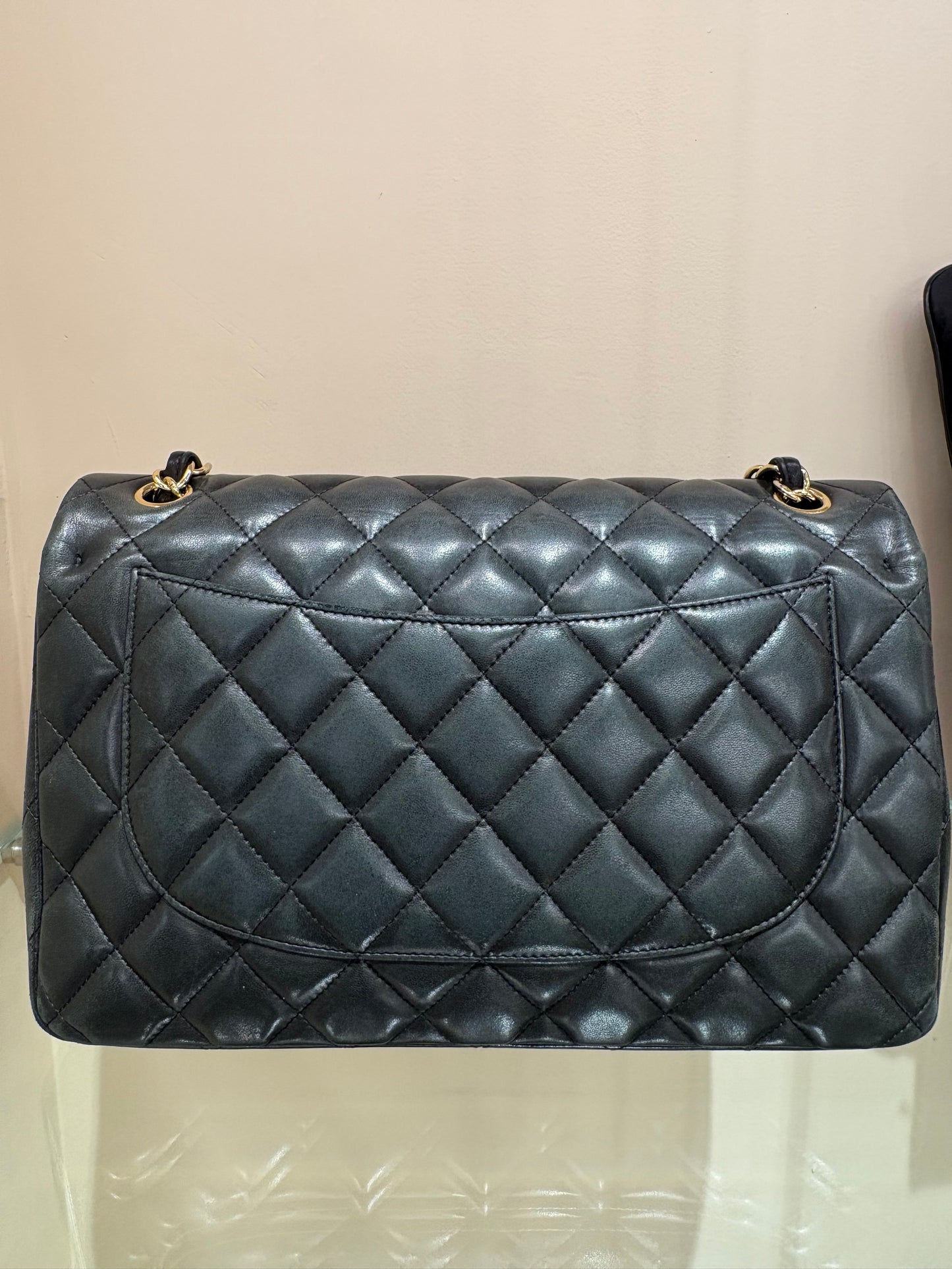 Chanel Classic Double Flap Jumbo 30 cm Pelle di Agnello Nera con Hardware Dorato