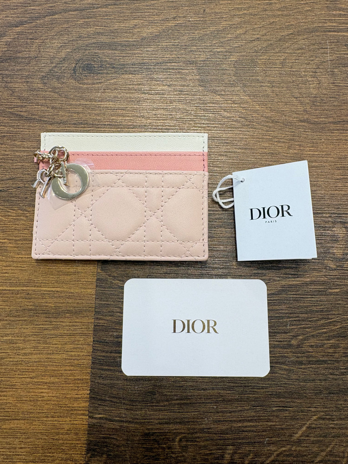 Dior Portacarte Freesia Lady Dior Tricolor rosa. Nuovo