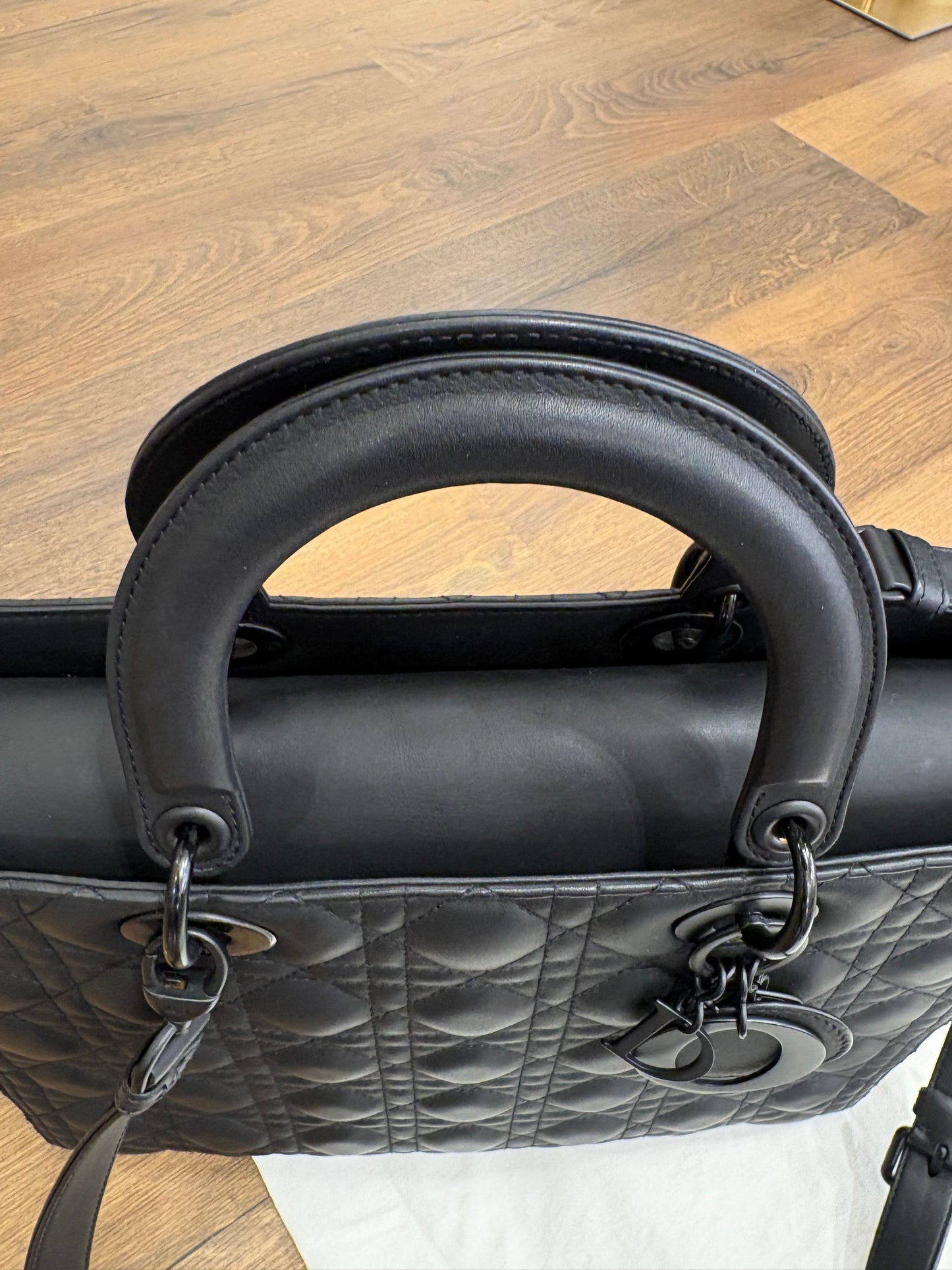 Lady Dior large in pelle ultra opaca cannage nero