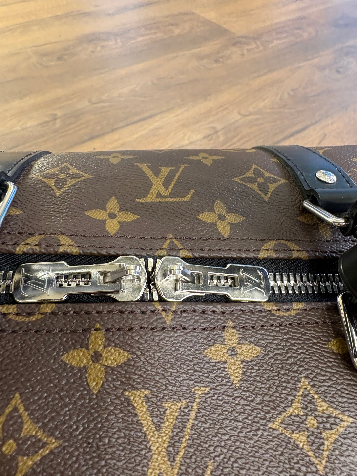 Louis Vuitton Keepall Bandoulière 55