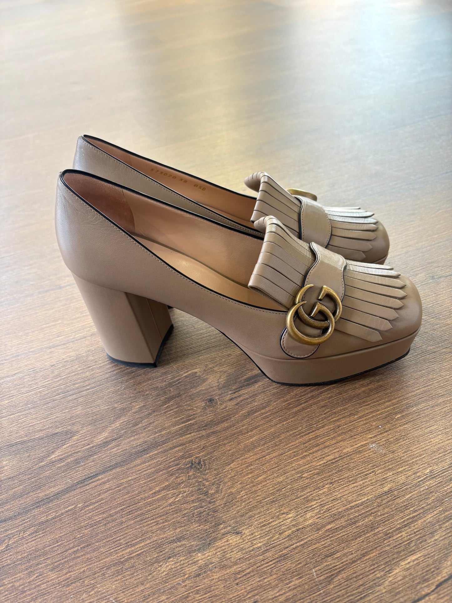 Gucci Marmont mocassini con nappine