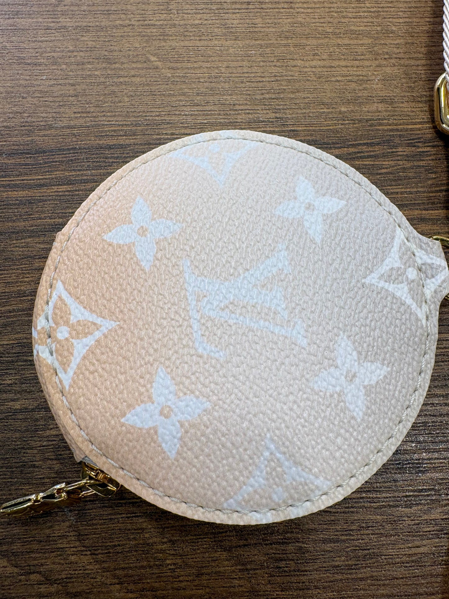 Louis Vuitton Multi Pocket Accessoires Lim . Edition