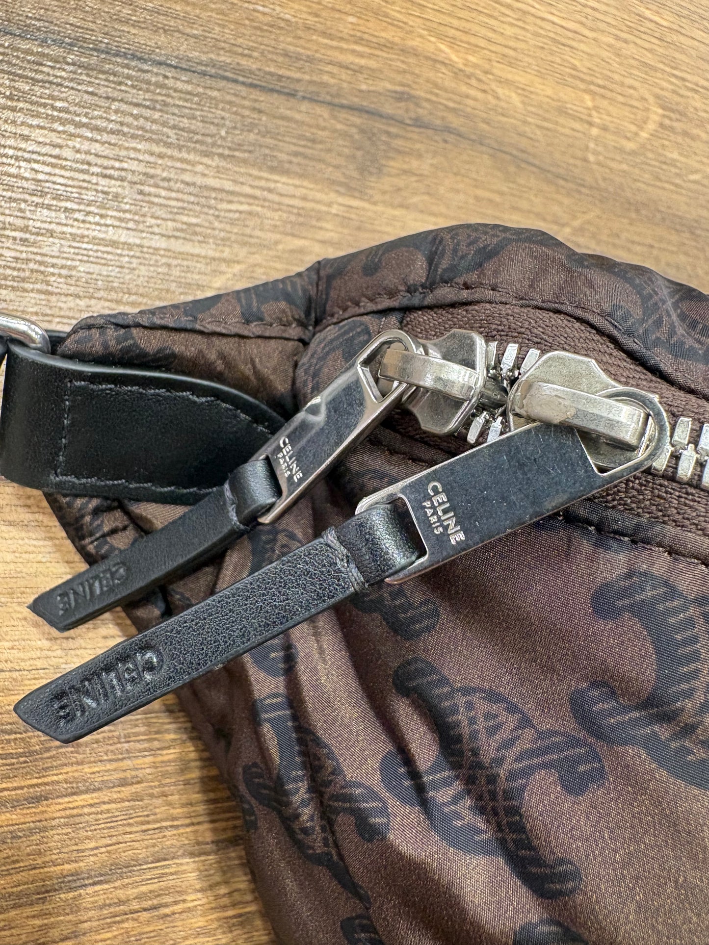 SLING BAG CELINE IMBOTTITA IN NYLON E PELLE DI VITELLO - MARRONE/NERO