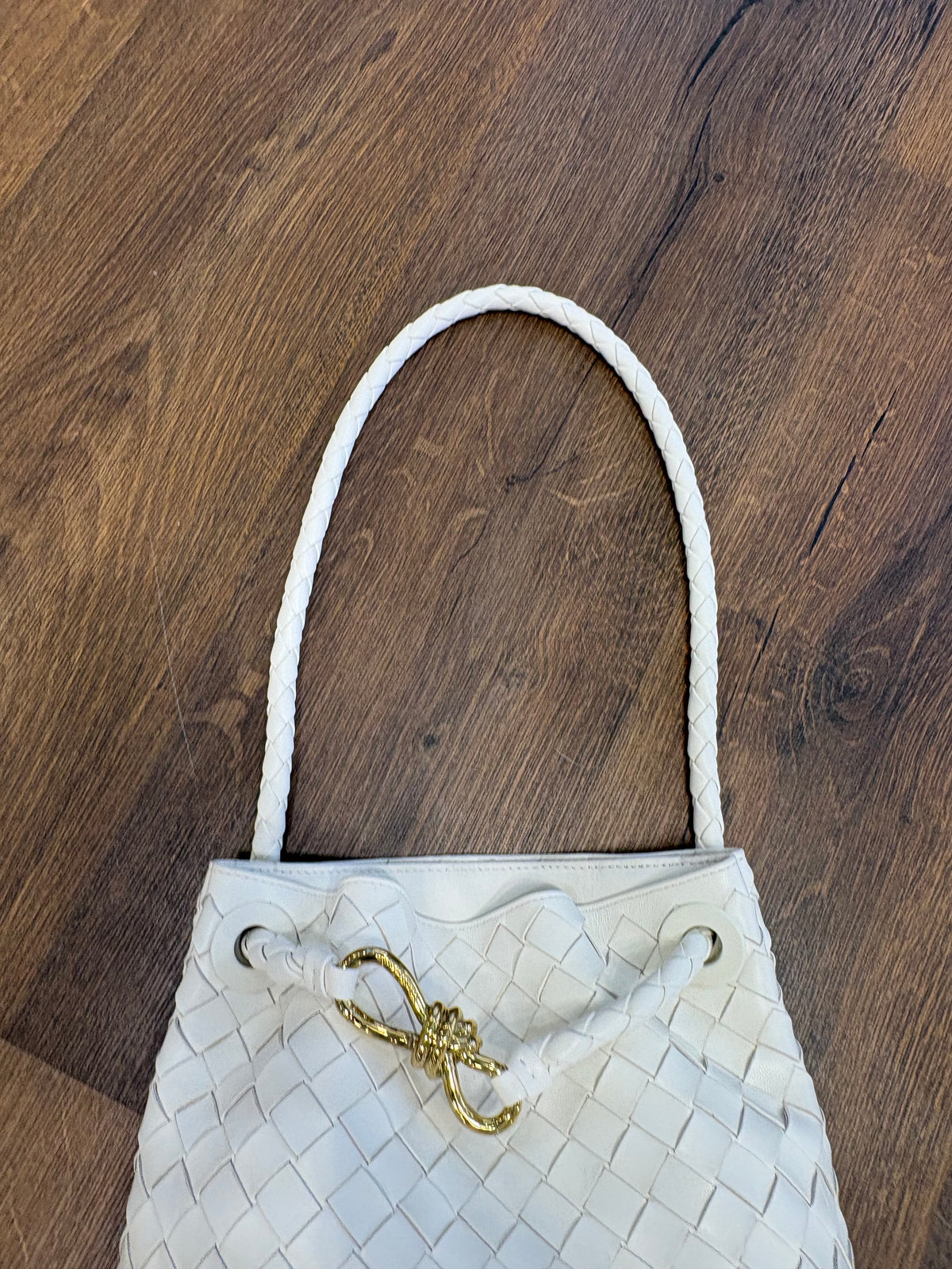 Bottega Veneta Andiamo Bucket piccola avorio . Nuovo