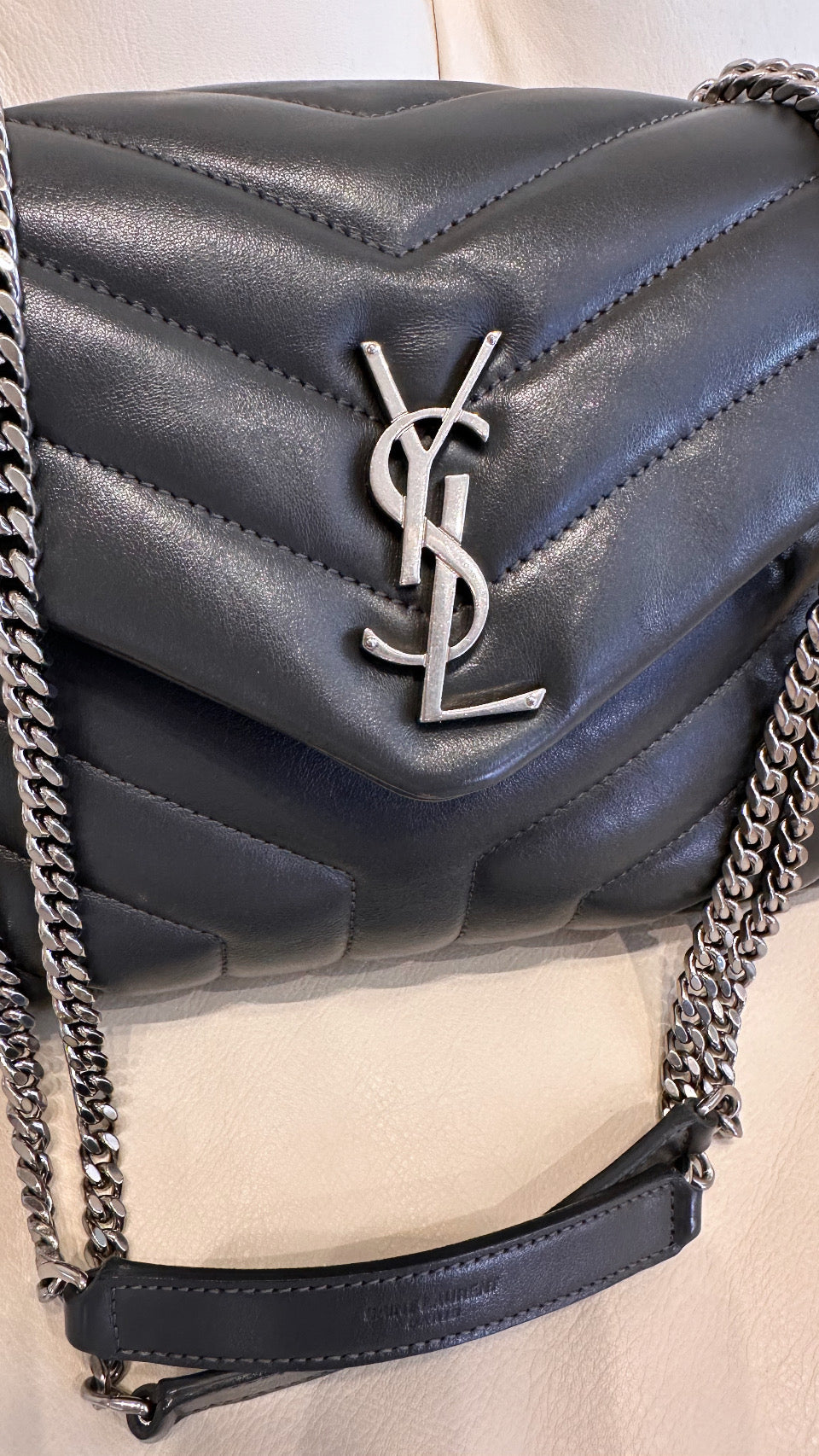 Ysl borsa Loulou in pelle grigia metallo silver