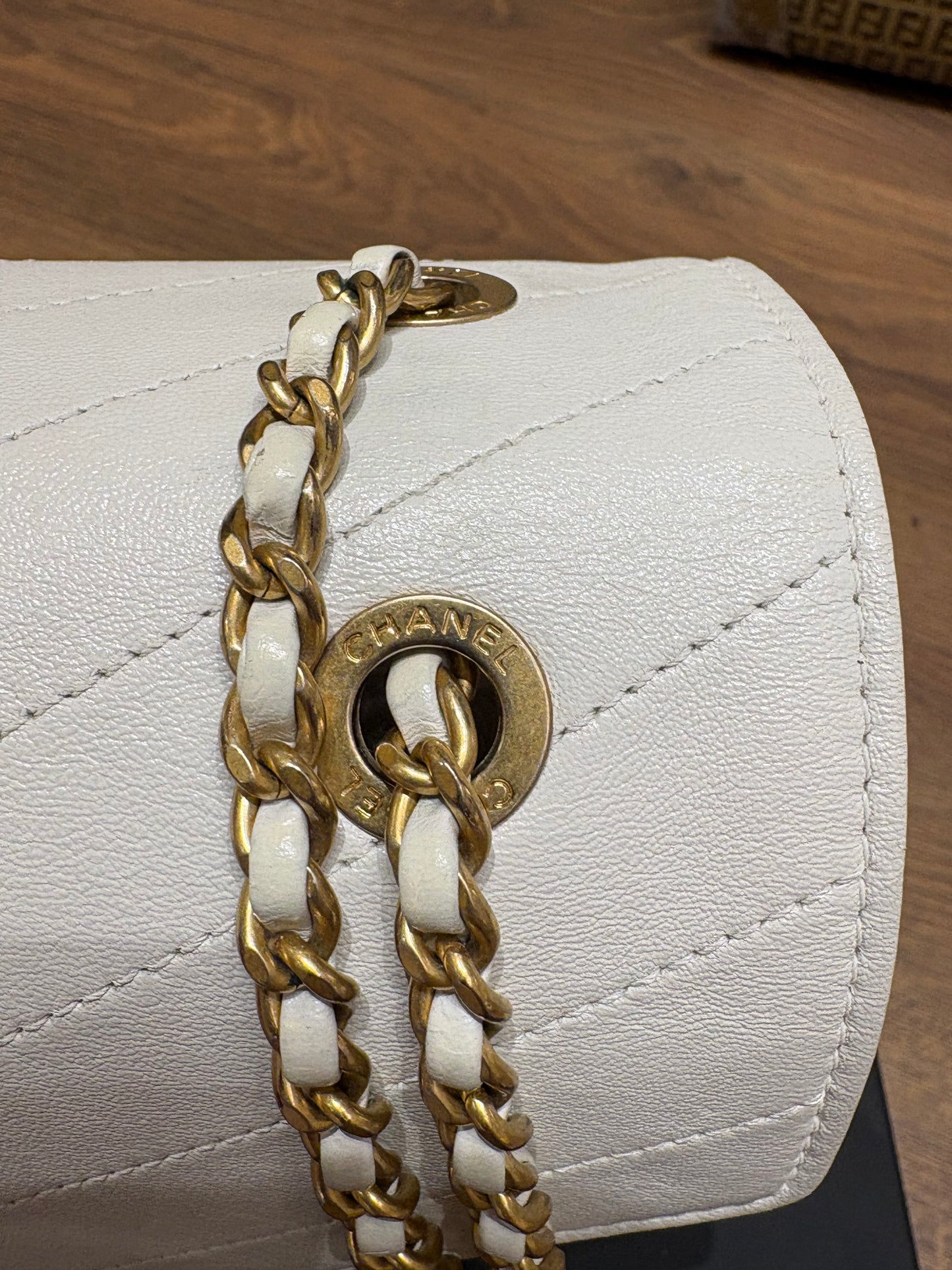 Chanel Triple Compartment in pelle bianca