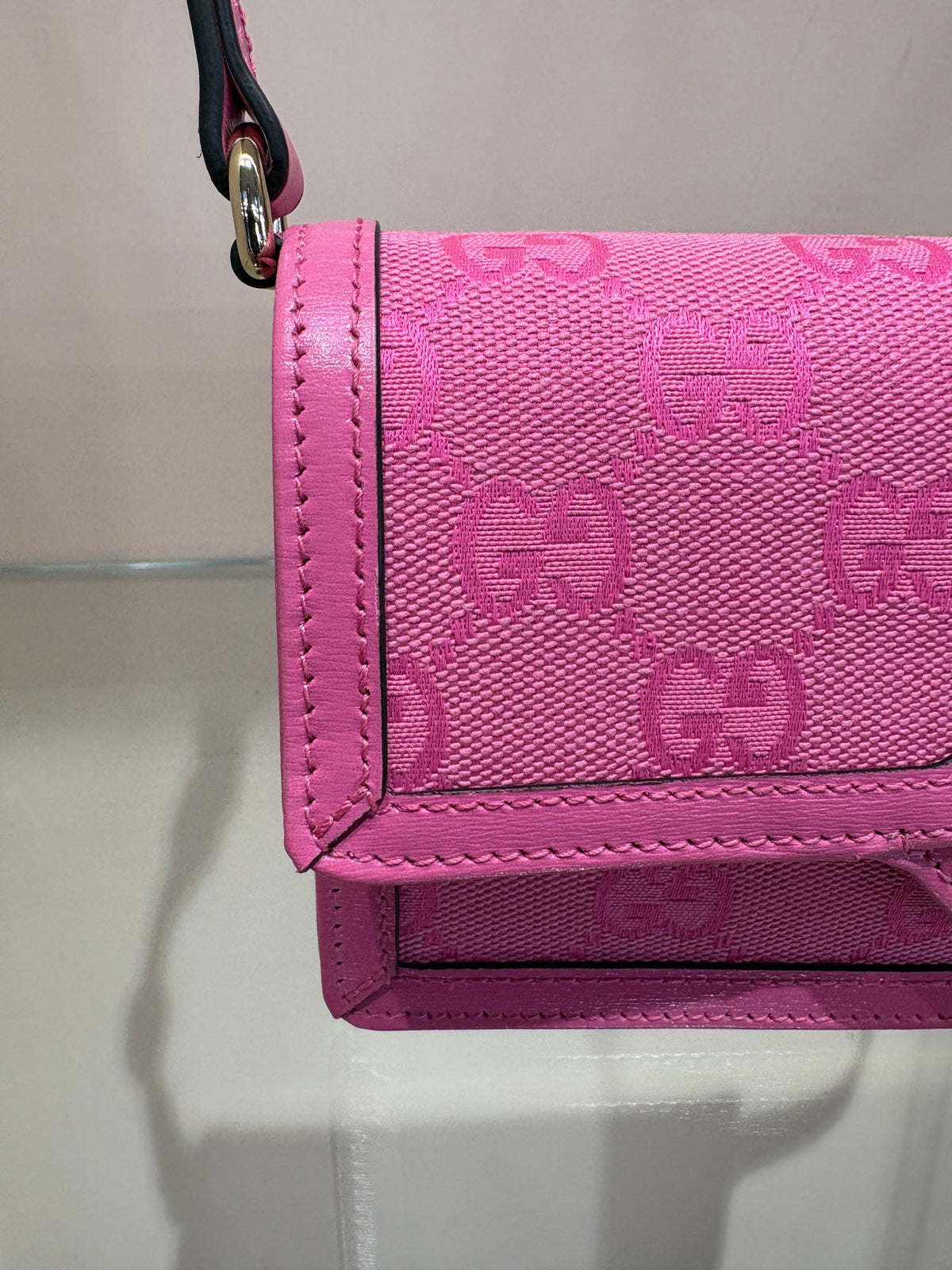 Gucci Borsa a Spalla Luce Mini in Tela GG Monogram Rose Dark Blossom. Nuova