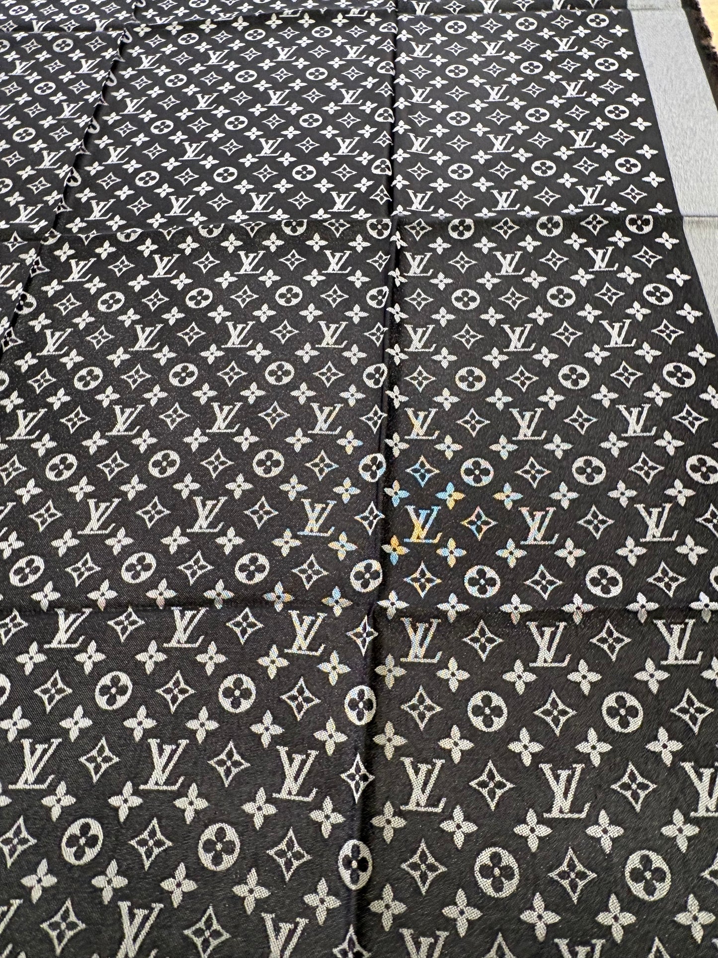 Louis Vuitton Shine scialle