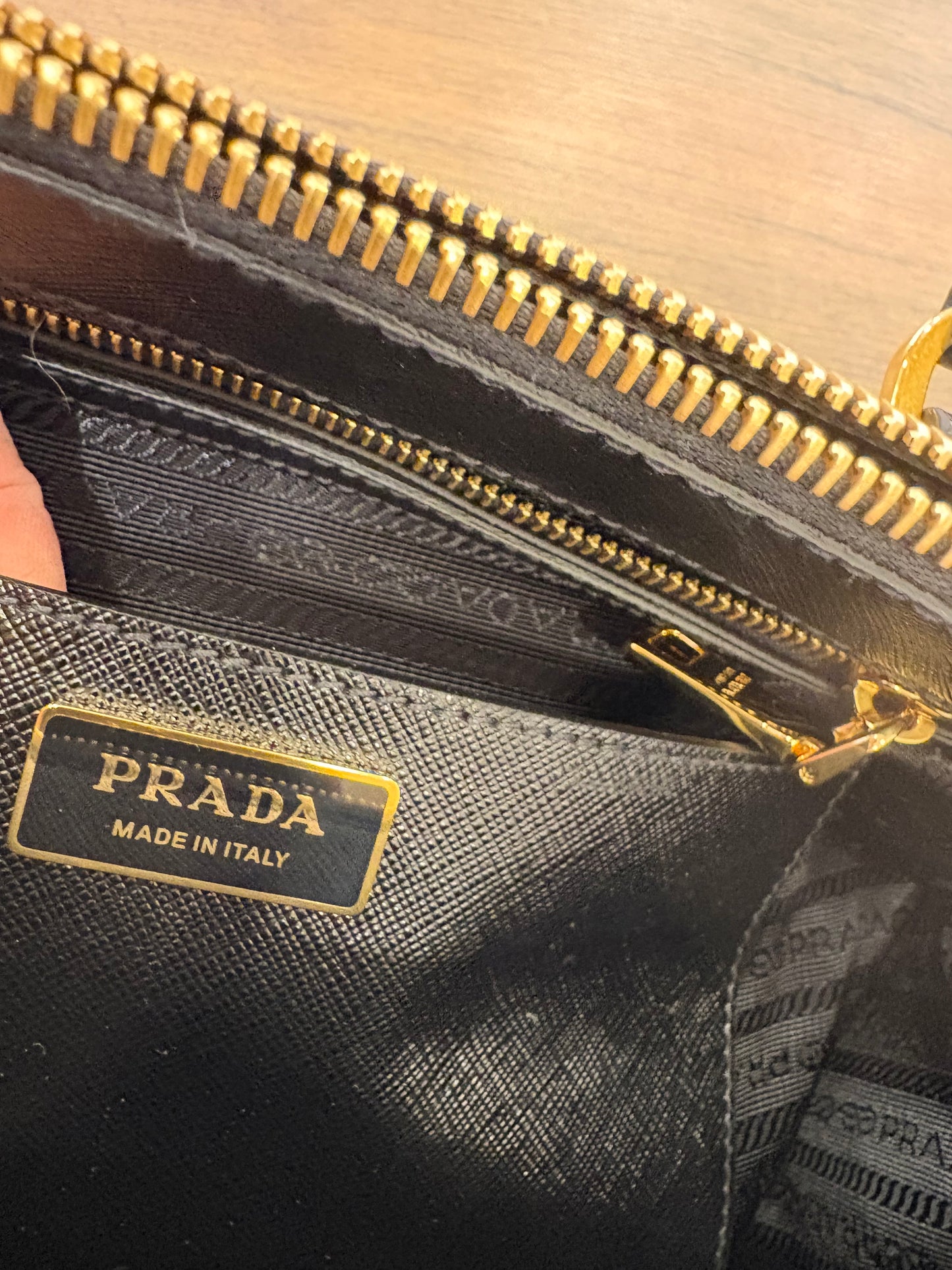 Borsa Prada Galleria Medium in Pelle Saffiano Nera – Full Set Nuovo