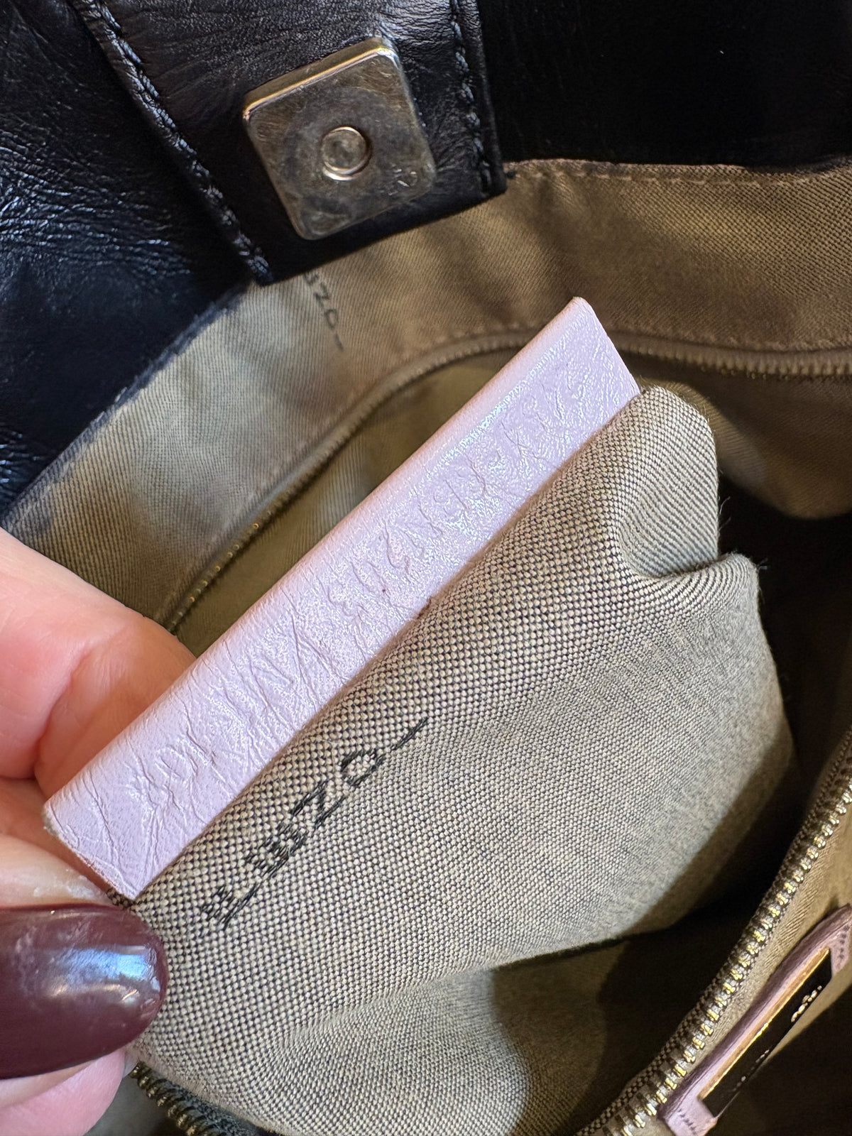 Fendi Twins Tote Large in Pelle Nera Rigenerata con Tracolla