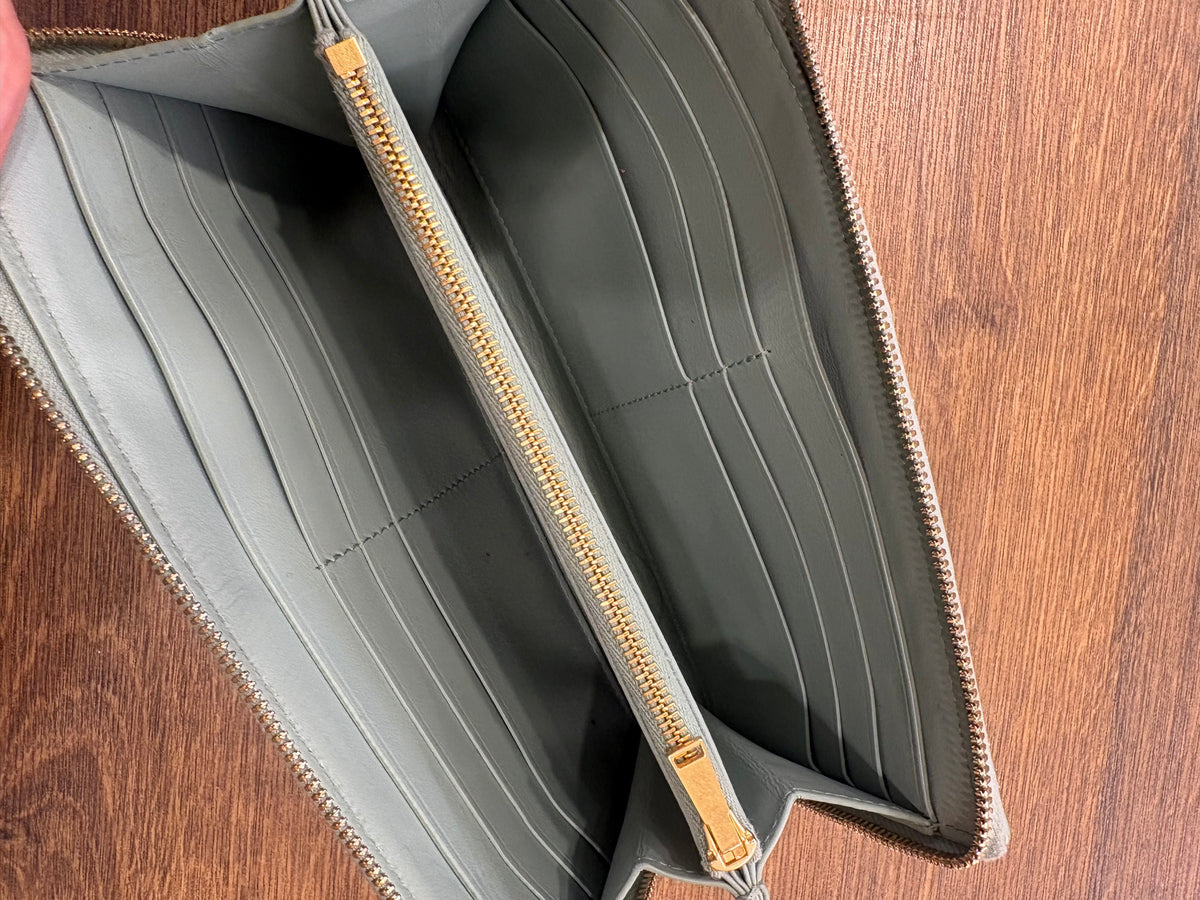 Bottega Veneta Portafoglio Cassette Zip Around in Pelle Maxi Intrecciato