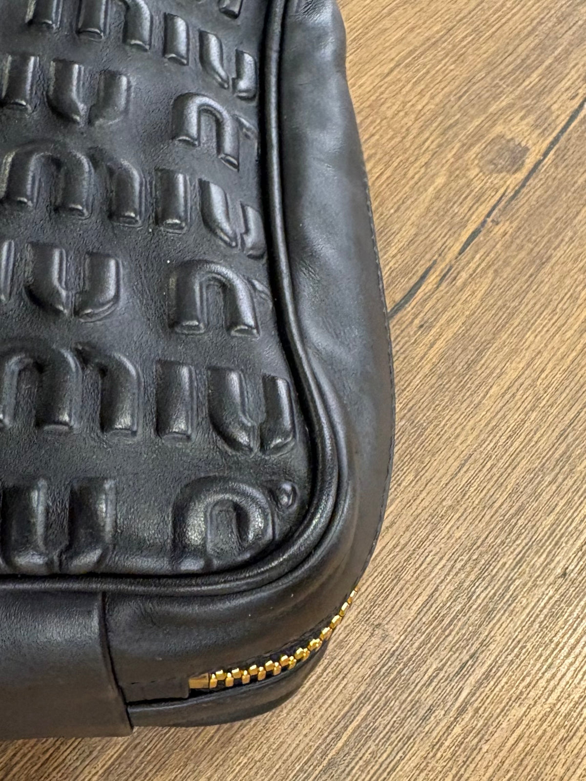Miu Miu Borsa Softy Logo  goffrato in pelle