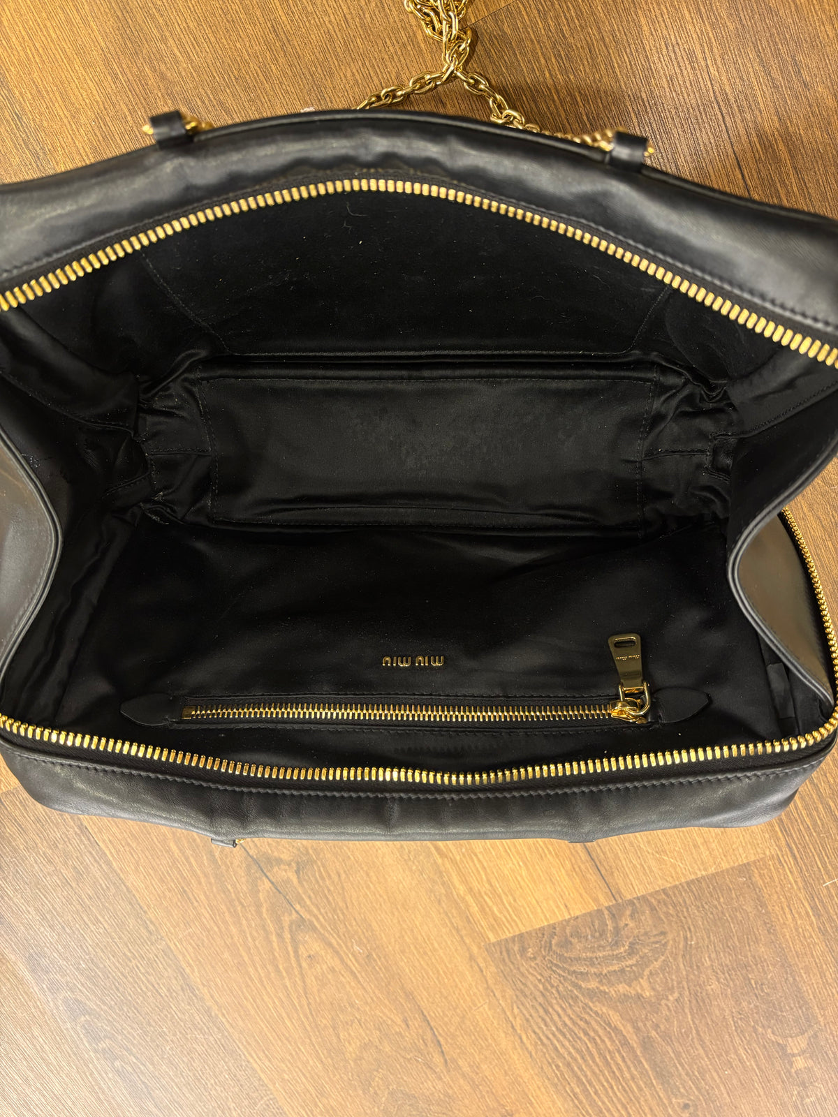 Miu Miu Borsa Softy Logo  goffrato in pelle