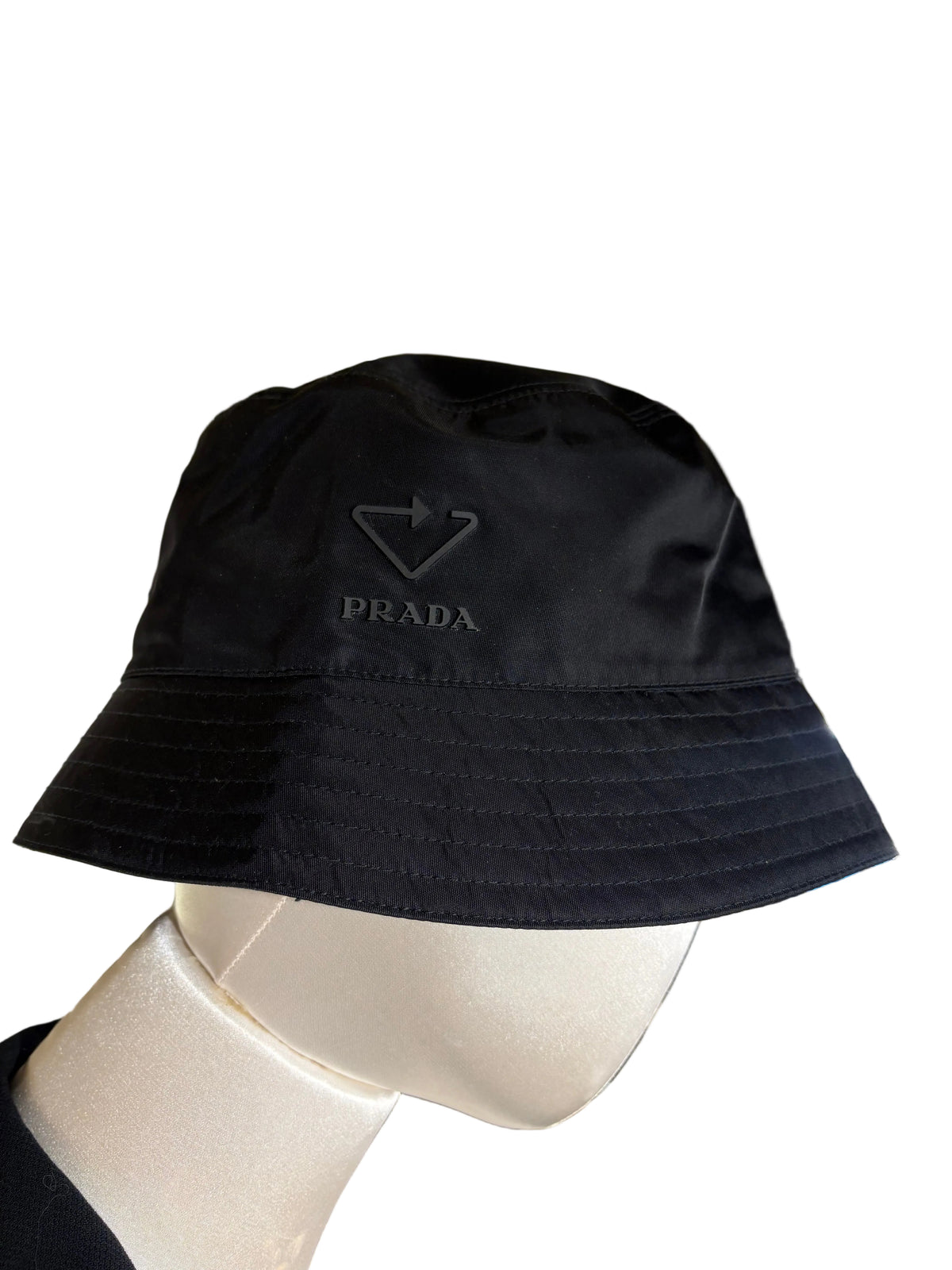Prada cappello da pescatore in Re-Nylon