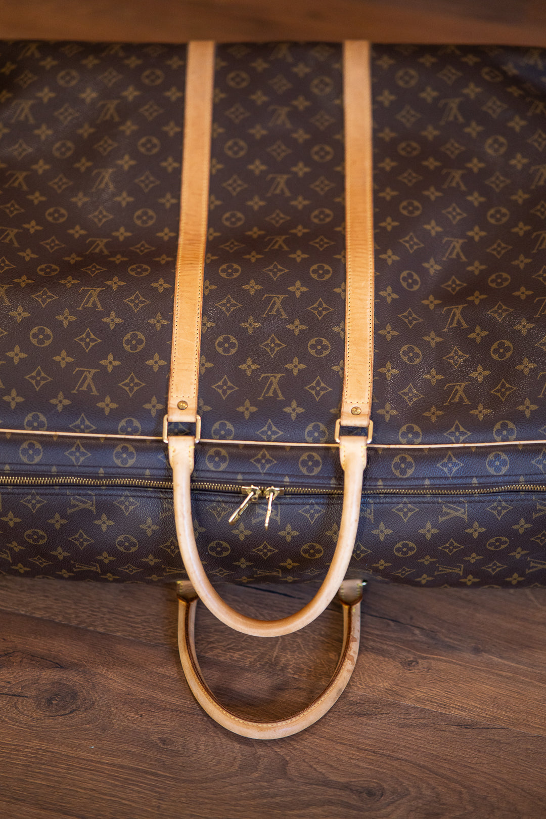 Louis Vuitton Sirius 70cm