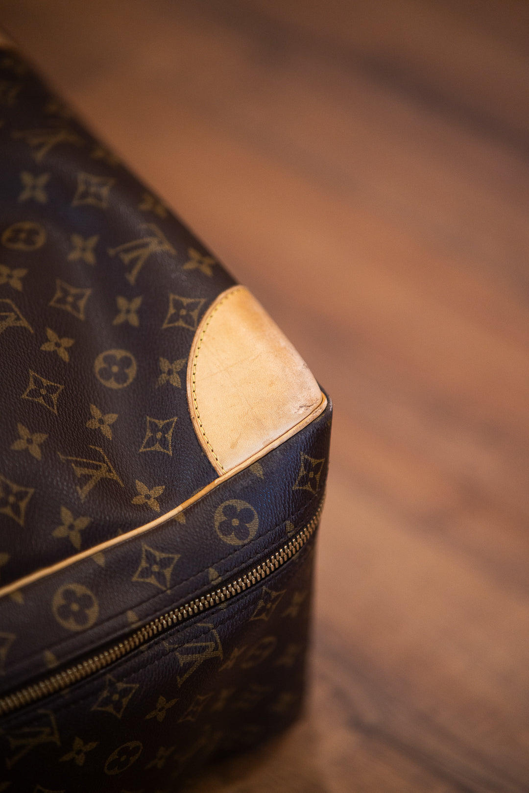 Louis Vuitton Sirius 70cm